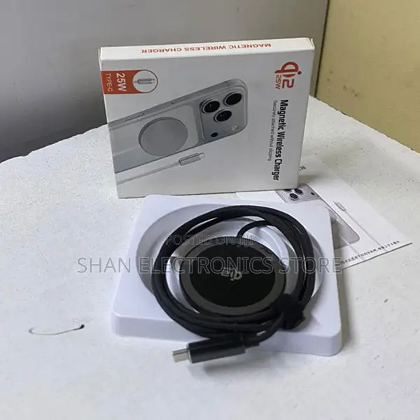 Q12 Magnetic Phone Charger With Modern Compact Styling