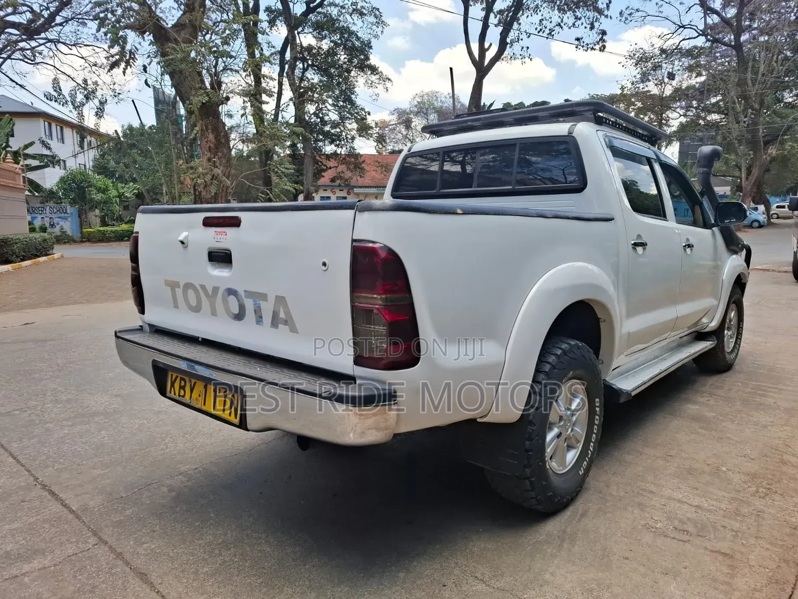 Toyota Hilux 3.0 D-4D 4x4 2015 White