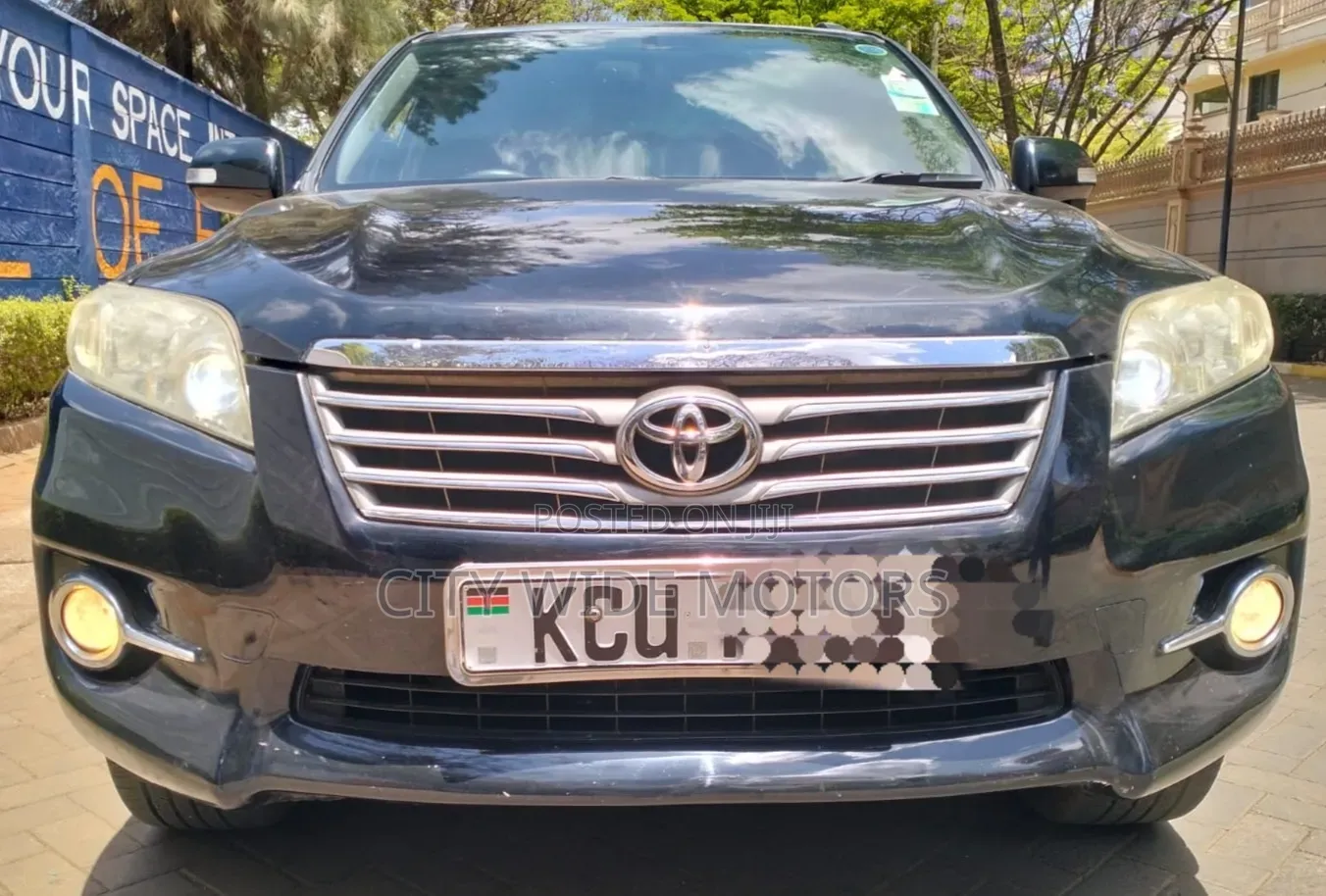 Toyota Vanguard 2012 Black