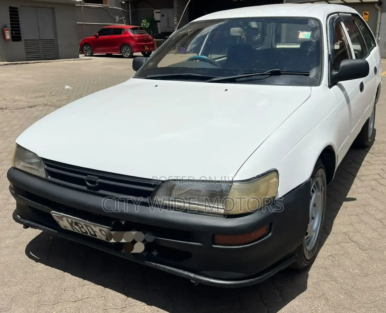 Toyota Corolla 2002 White