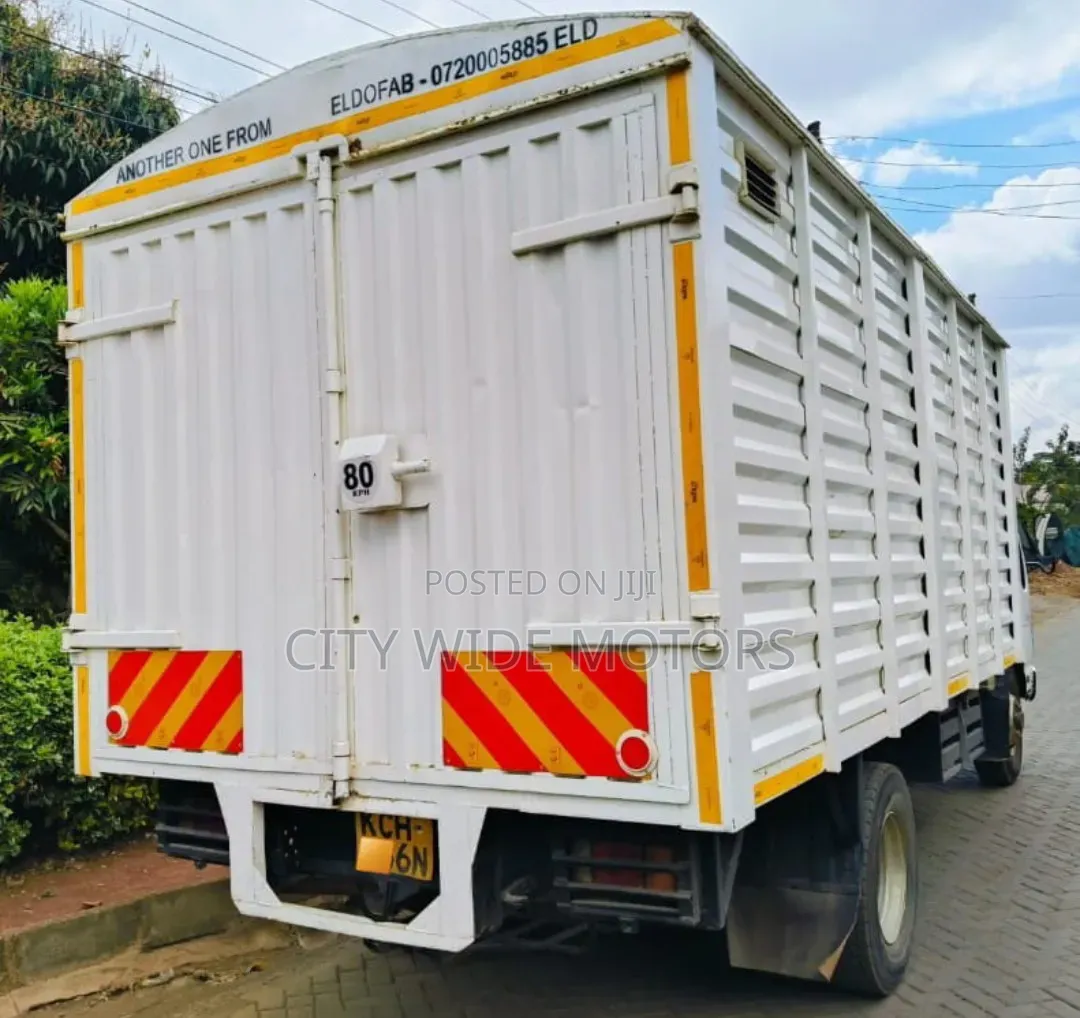 Isuzu NPR 2016
