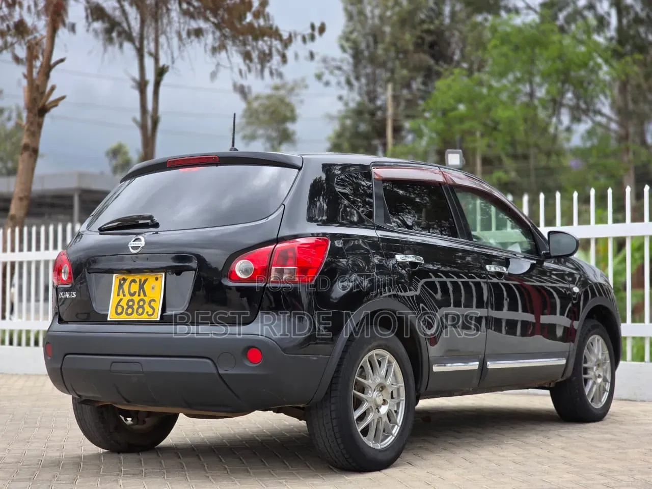 Nissan Dualis 2010 Black