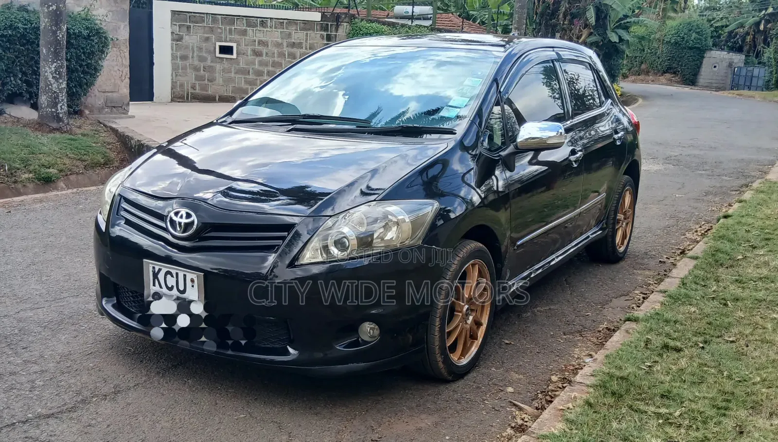 Toyota Auris 2012 Black