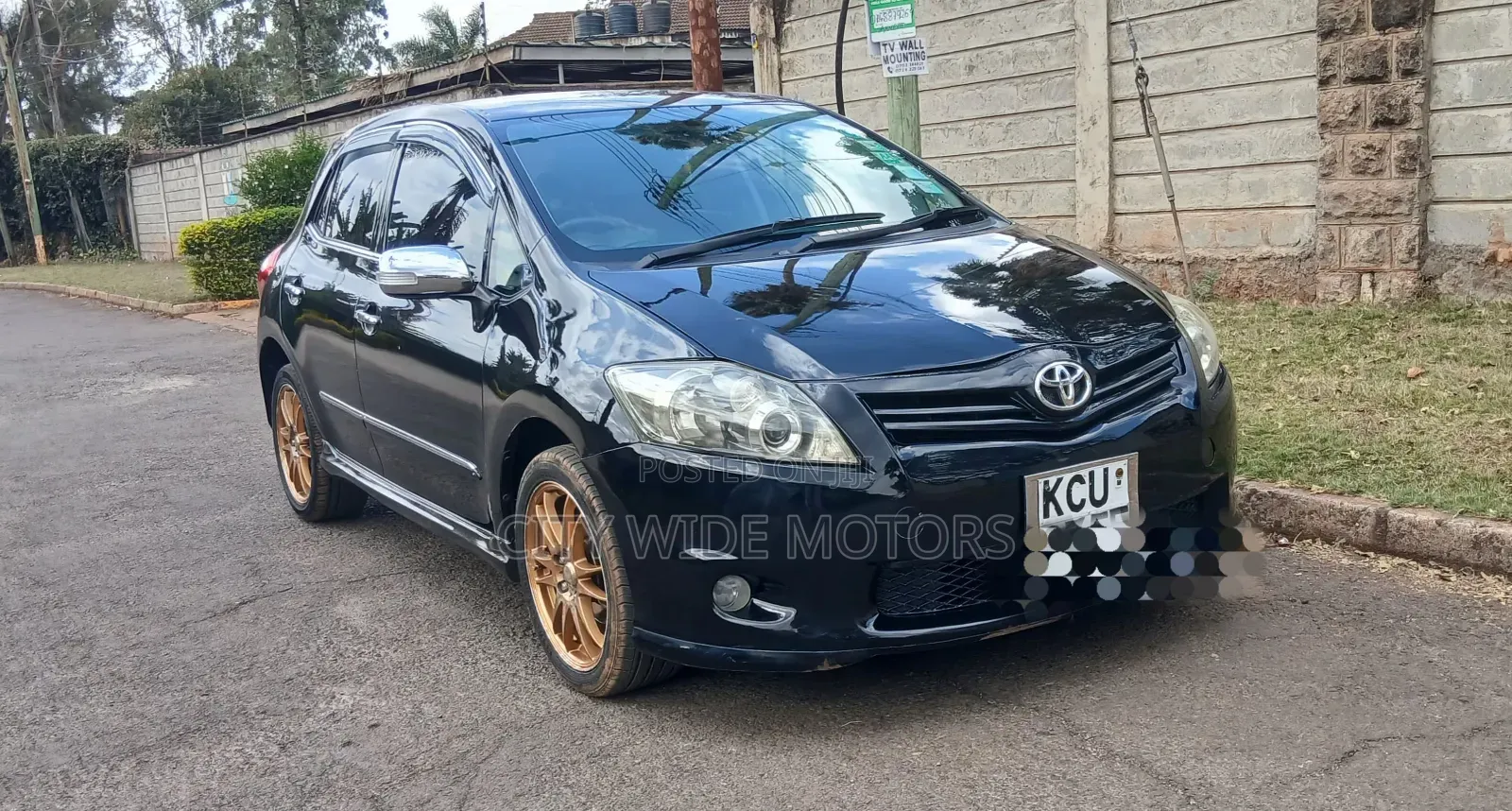 Toyota Auris 2012 Black