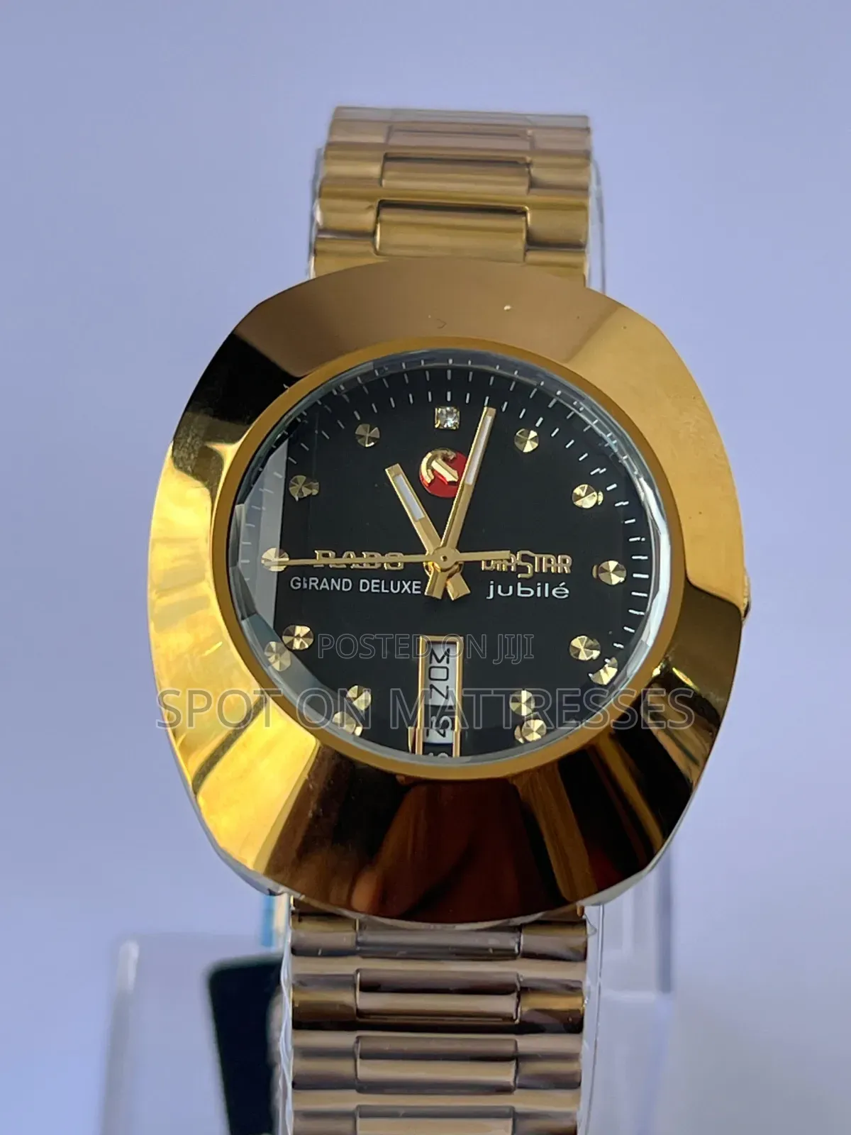 High-End Cute Rado Watch for Ladies. Perfect to Gift Your Lover!