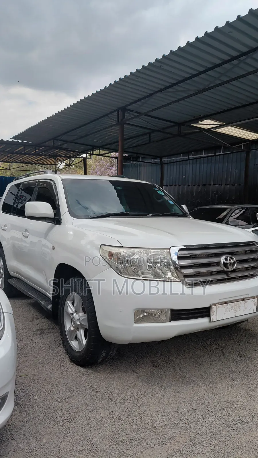 Toyota Land Cruiser 2007 White