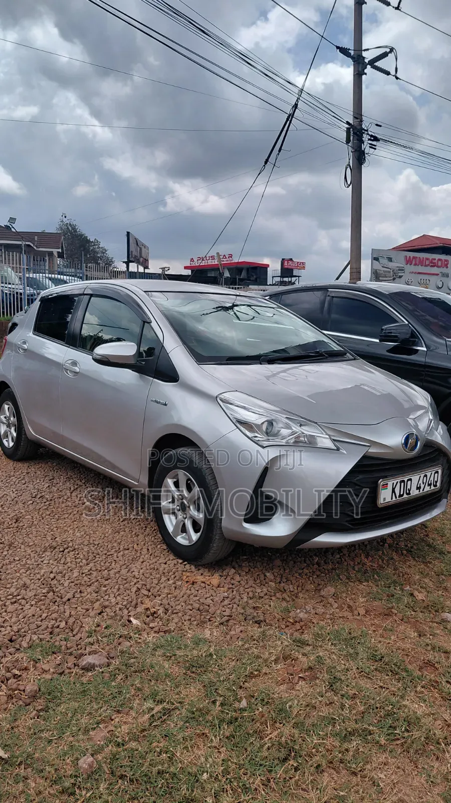 Toyota Vitz 1.5 FWD Hybrid 5dr 2018 Gray