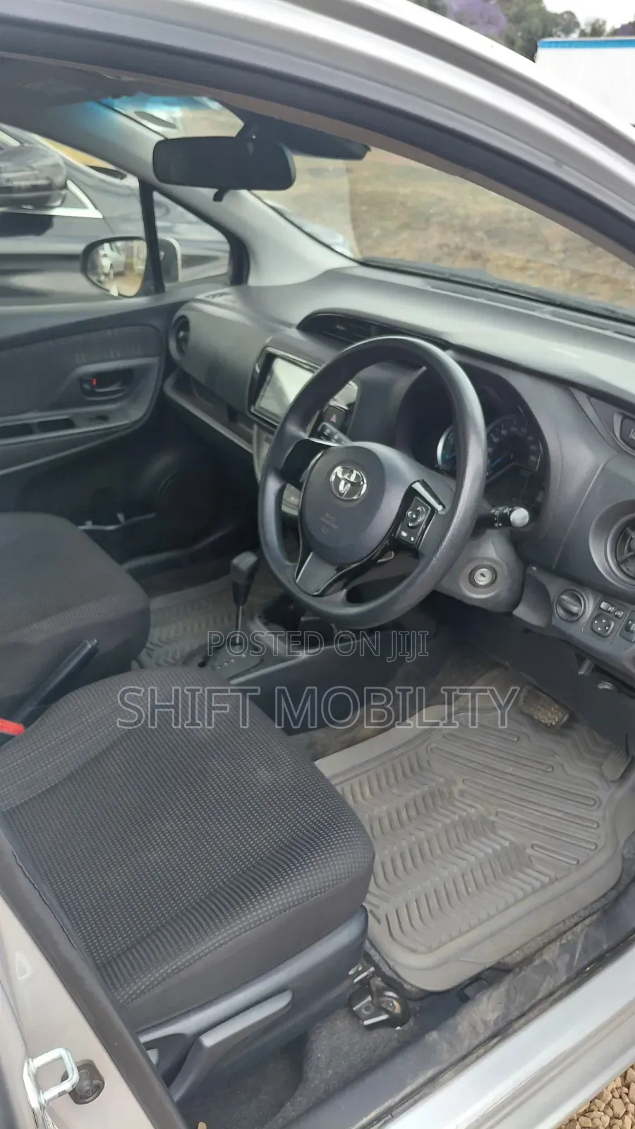Toyota Vitz 1.5 FWD Hybrid 5dr 2018 Gray