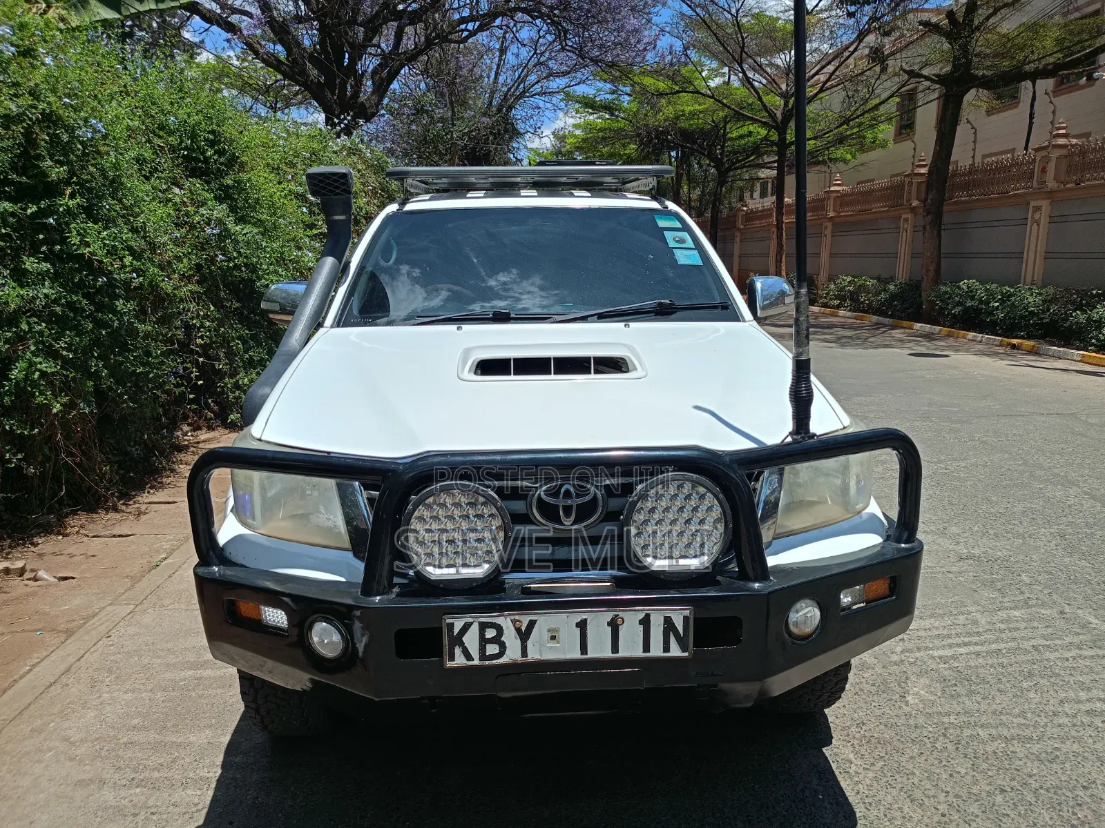 Toyota Hilux 2013 Pearl