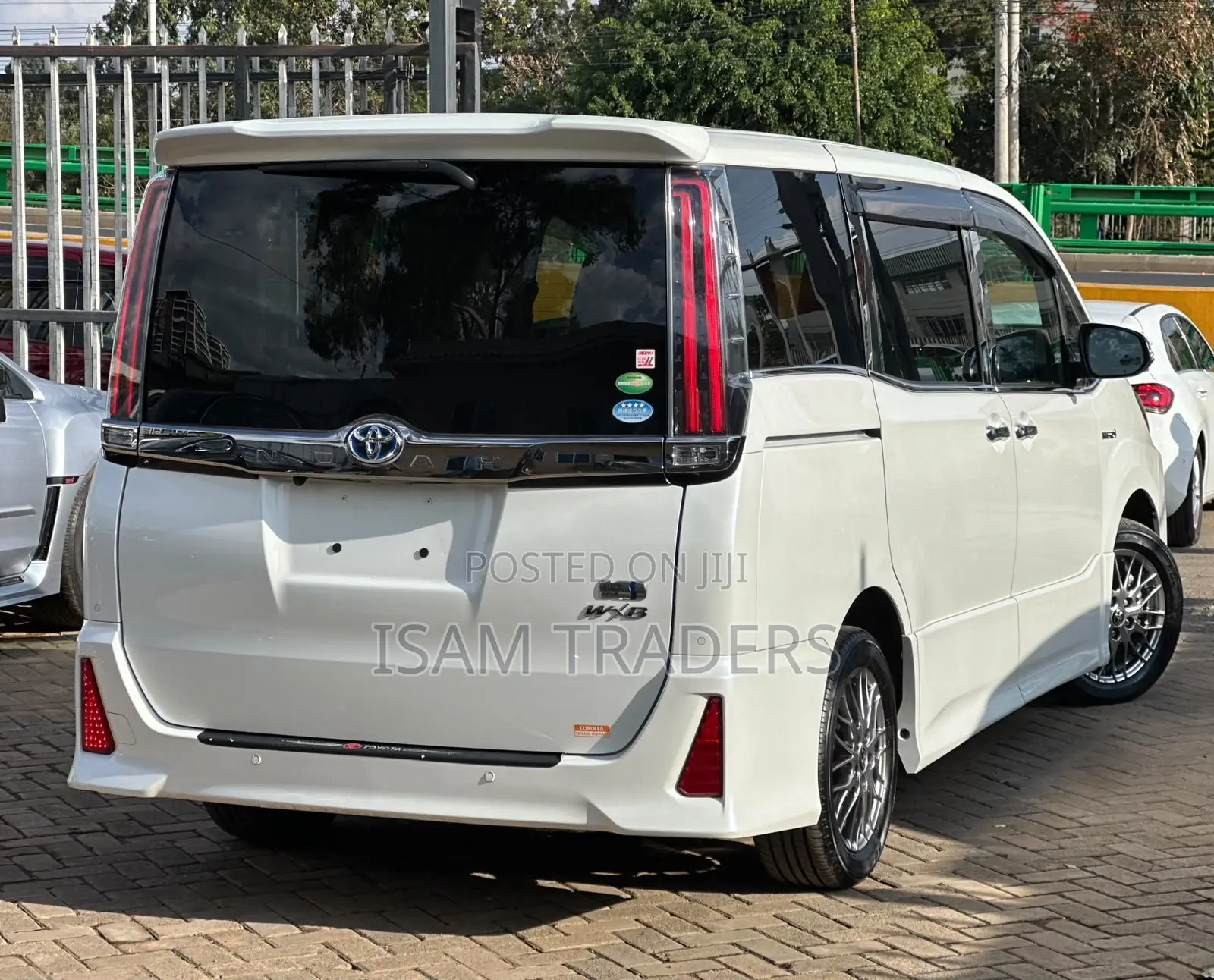 Toyota Noah 1.8 FWD Hybrid (7 seater) 2019 Pearl