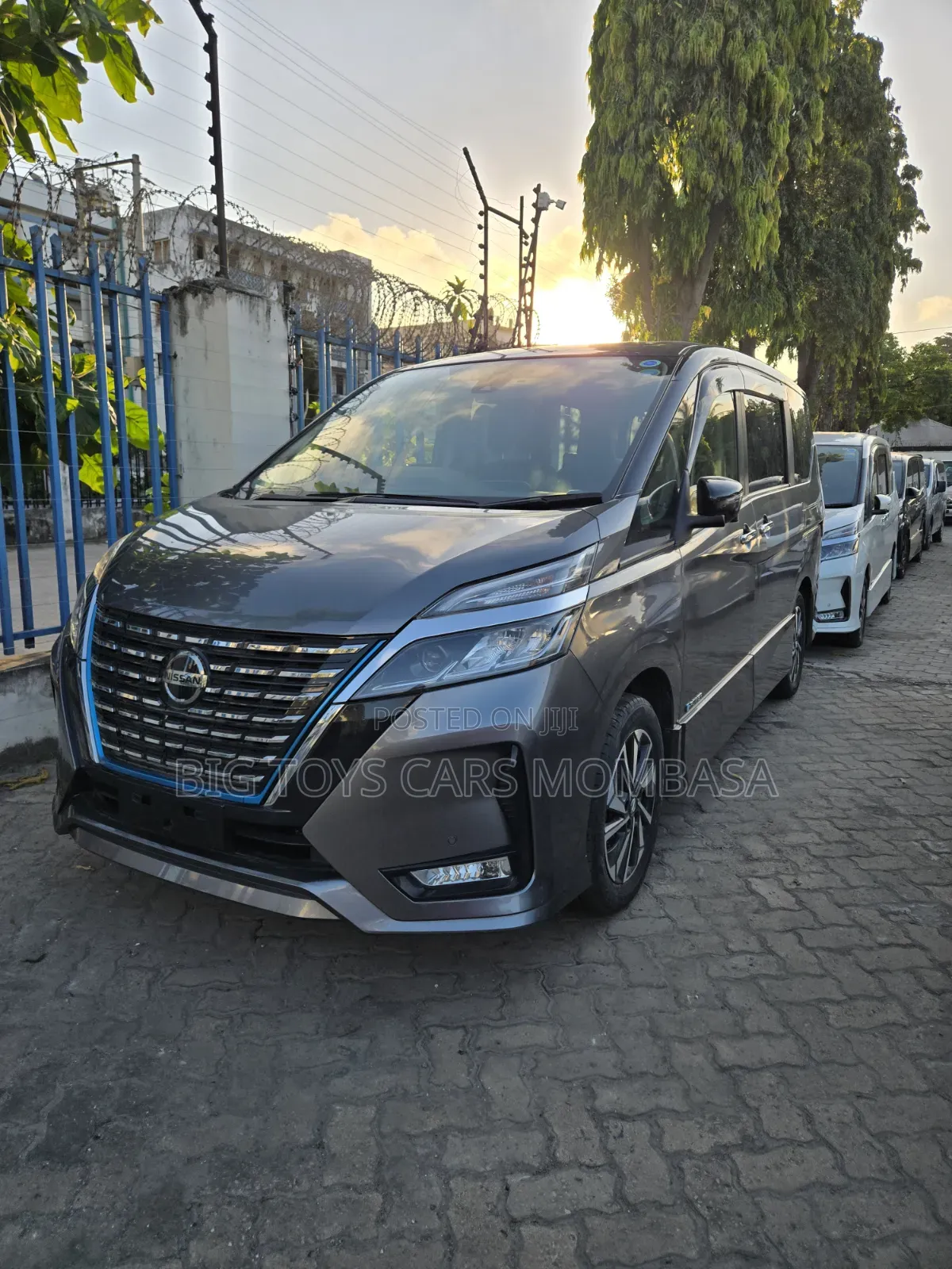Nissan Serena 2019 Gray