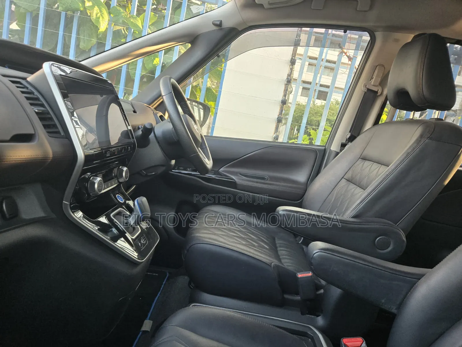 Nissan Serena 2019 Gray