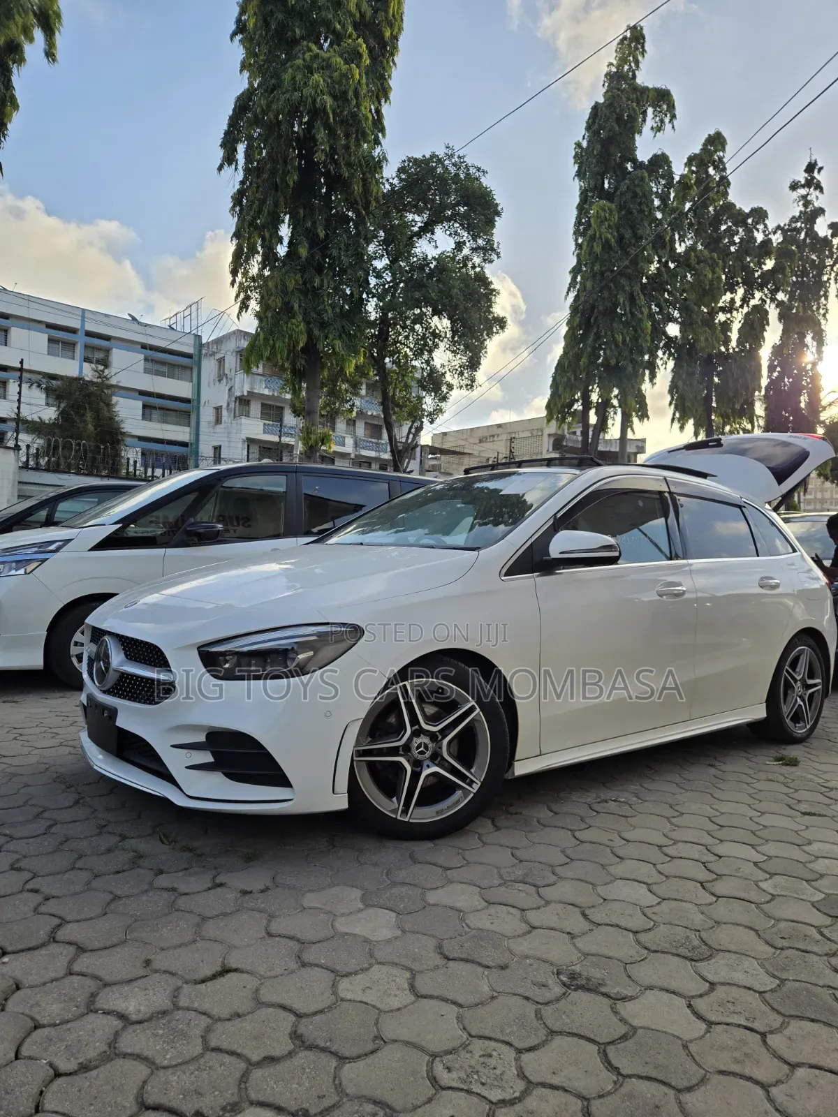Mercedes-Benz B-Class 2019 White