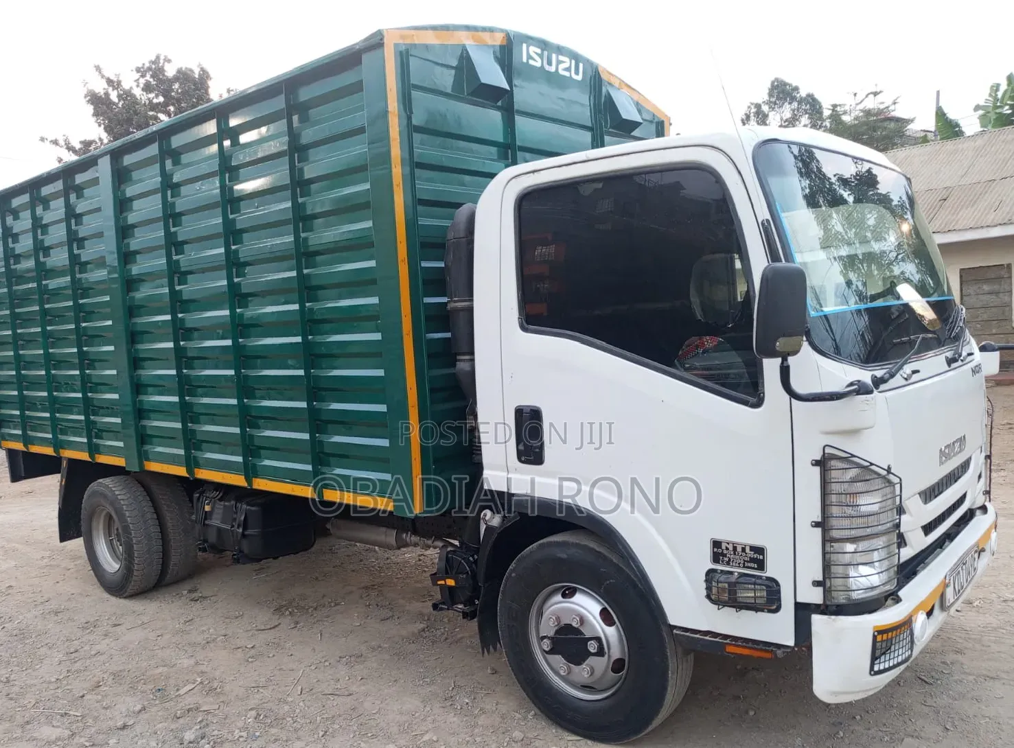Isuzu NQR 2022 White