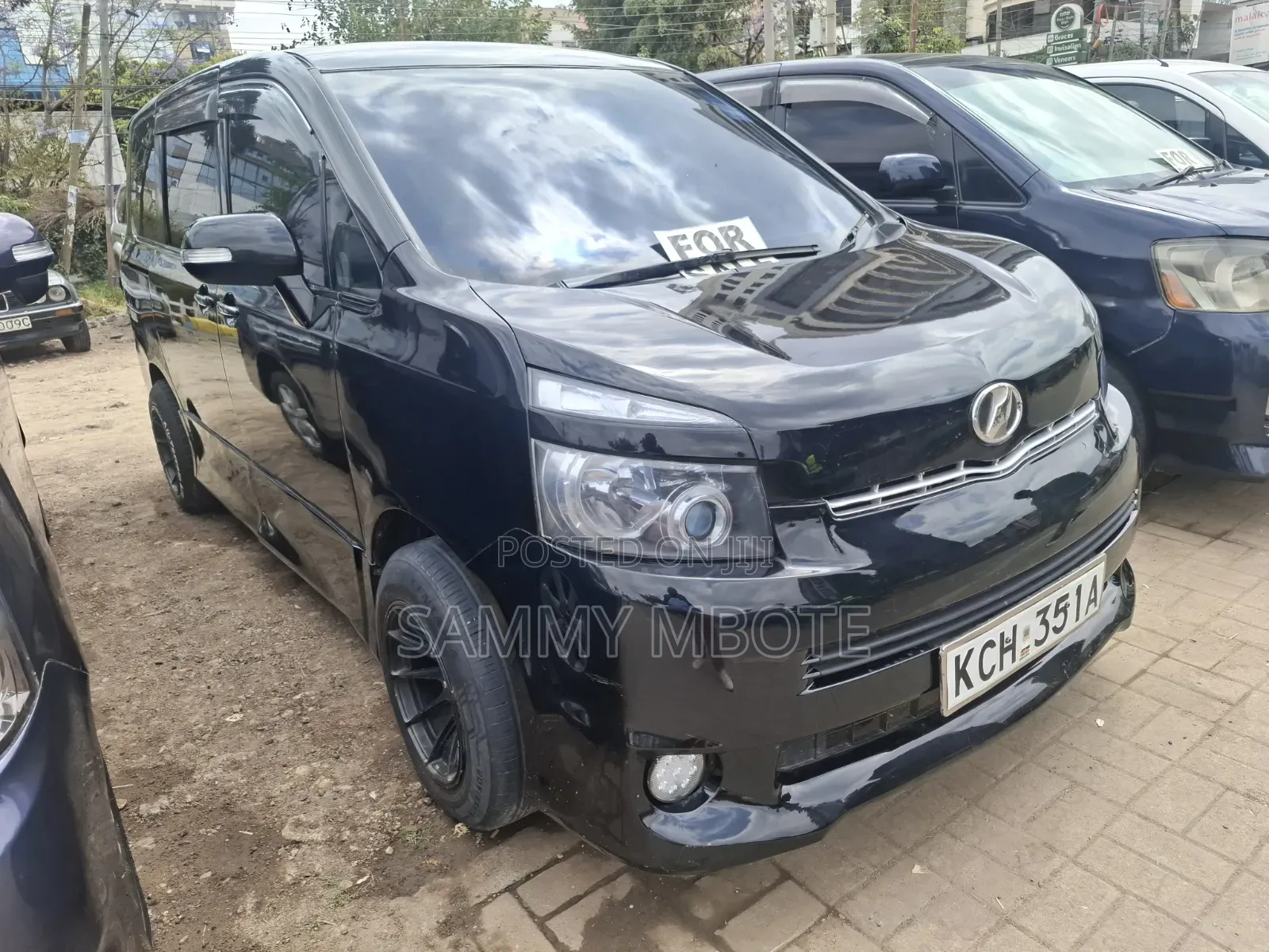 Toyota Voxy X 2WD 8-Seater 2009 Black