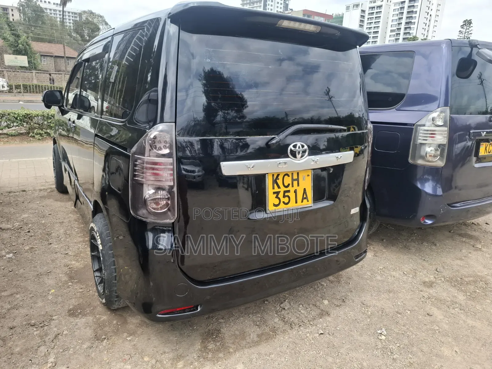 Toyota Voxy X 2WD 8-Seater 2009 Black
