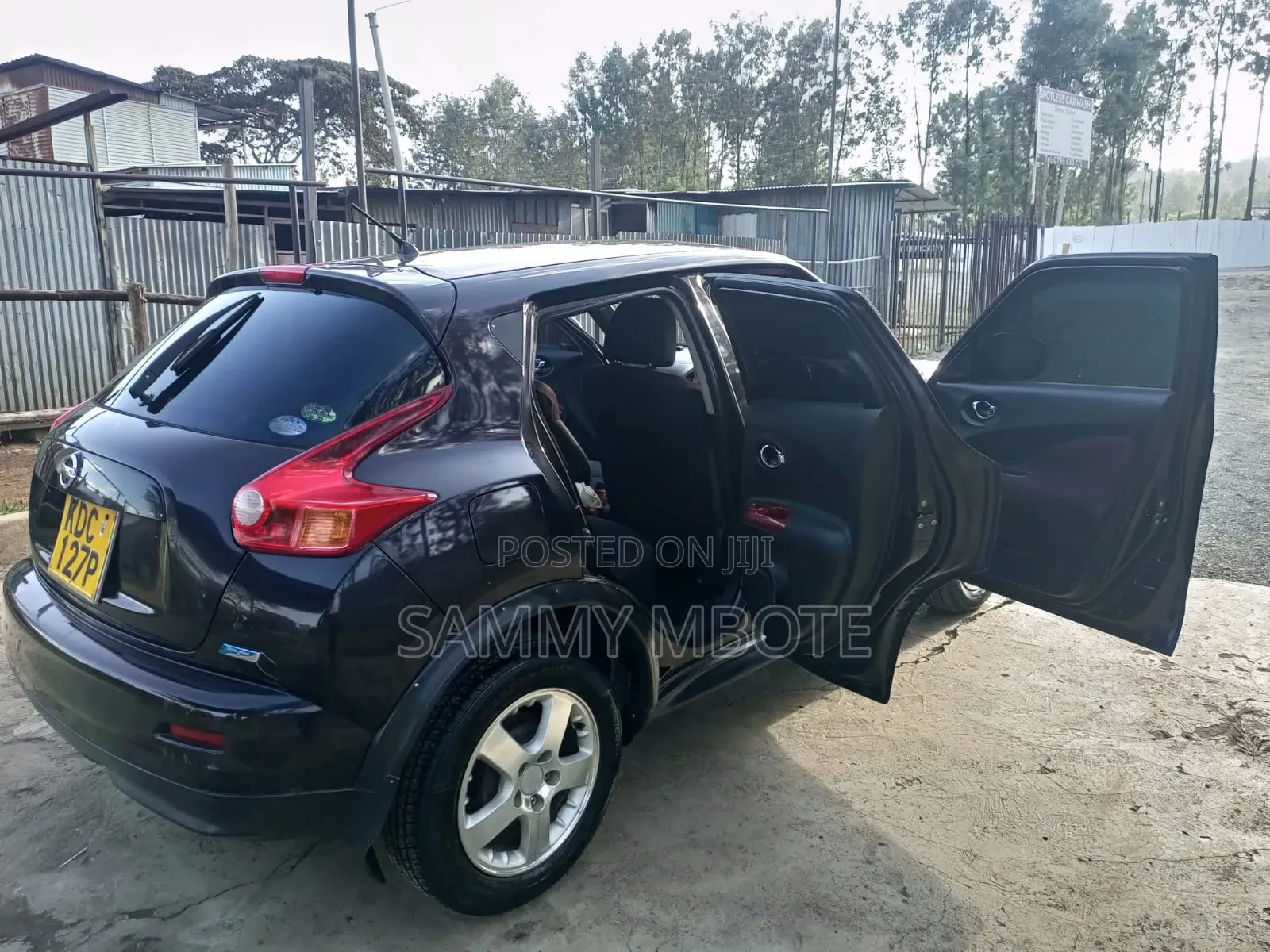 Nissan Juke SL 4dr Hatchback AWD (1.6L 4cyl Turbo CVT) 2014 Black