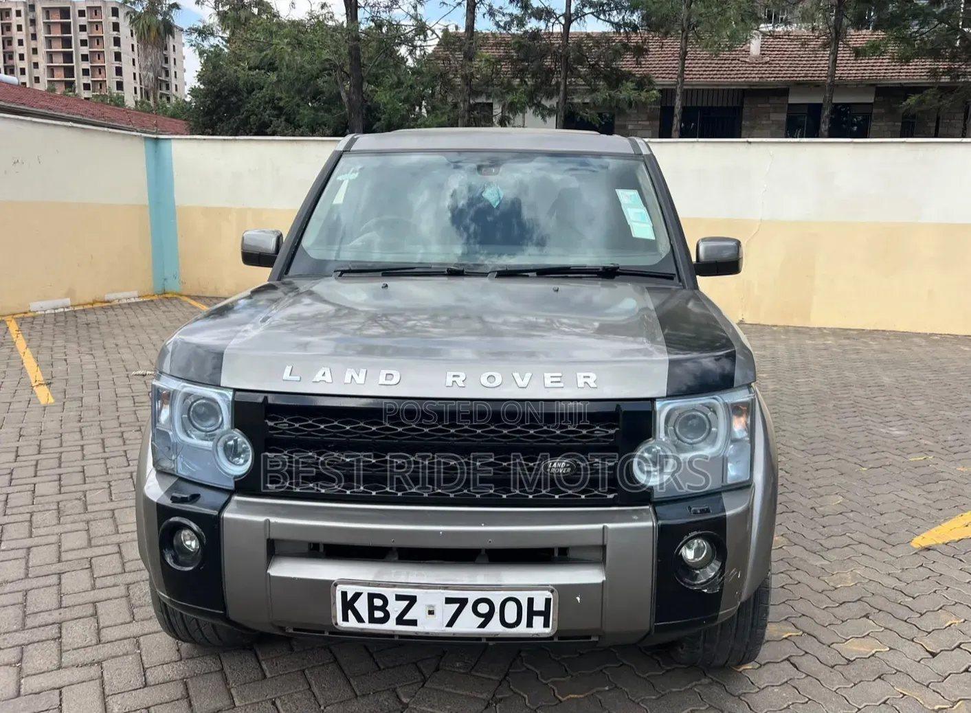 Land Rover Discovery 2009 Gray