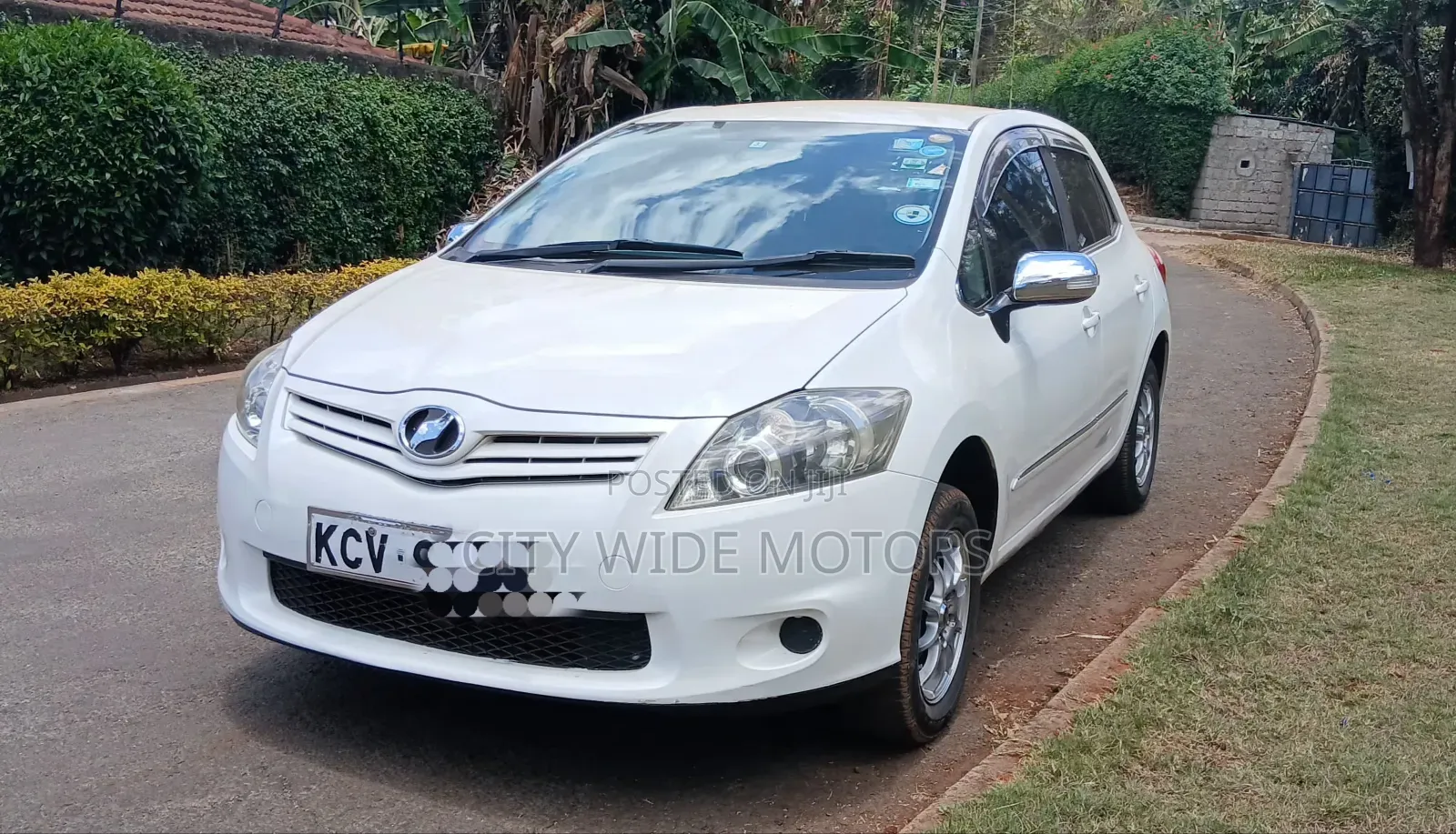 Toyota Auris 2012 White
