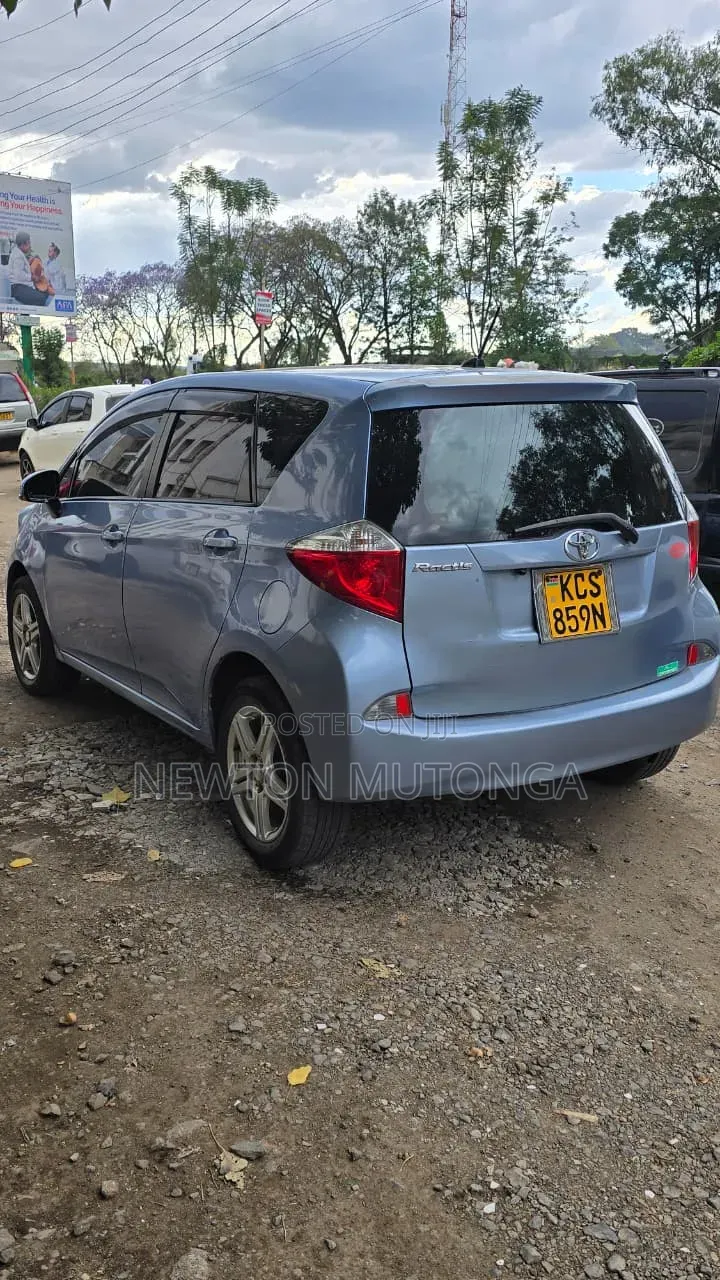 Toyota Ractis 1.5 FWD 2013 Blue