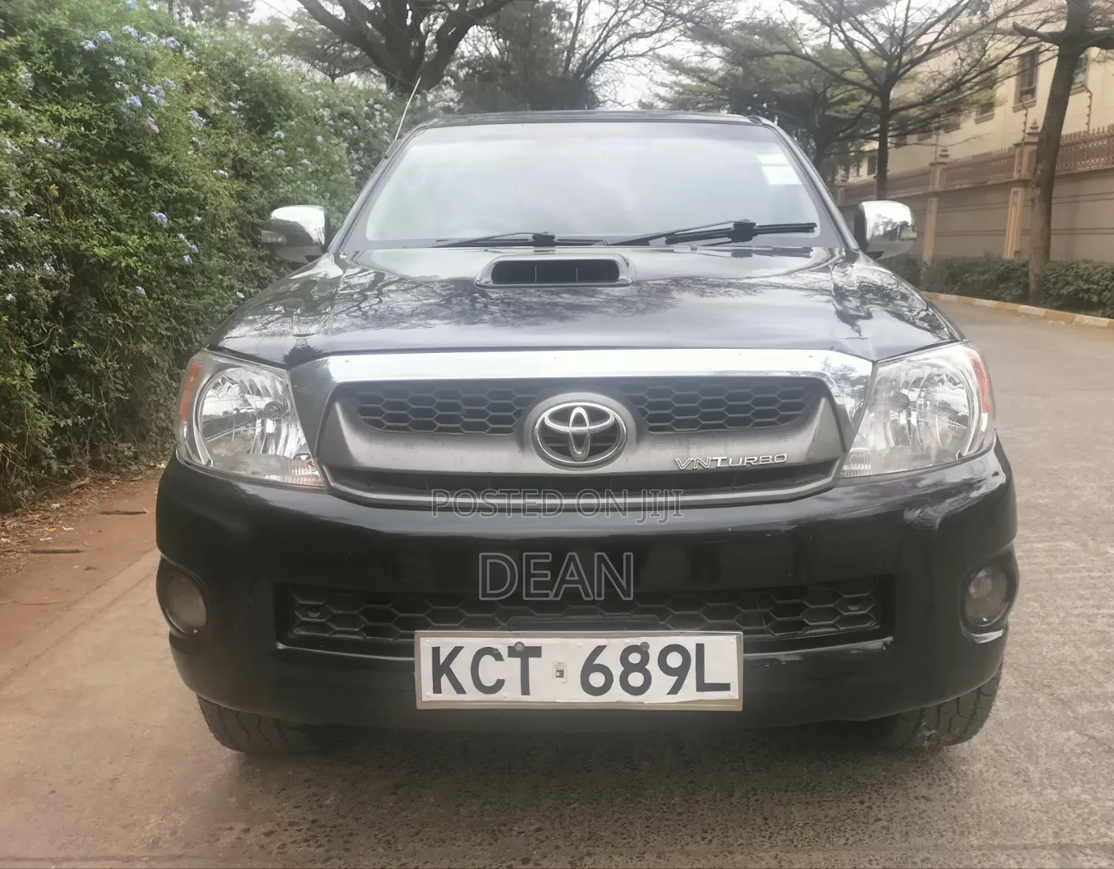 Toyota Hilux 2011 Black