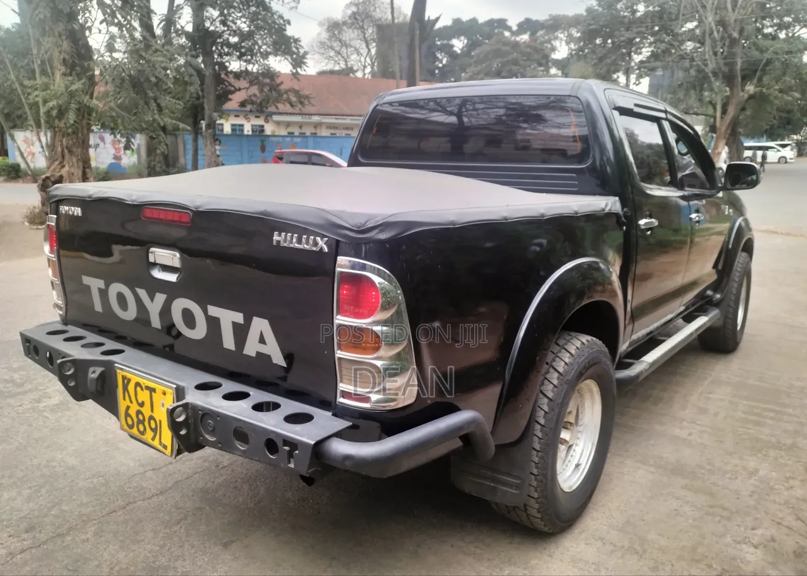 Toyota Hilux 2011 Black