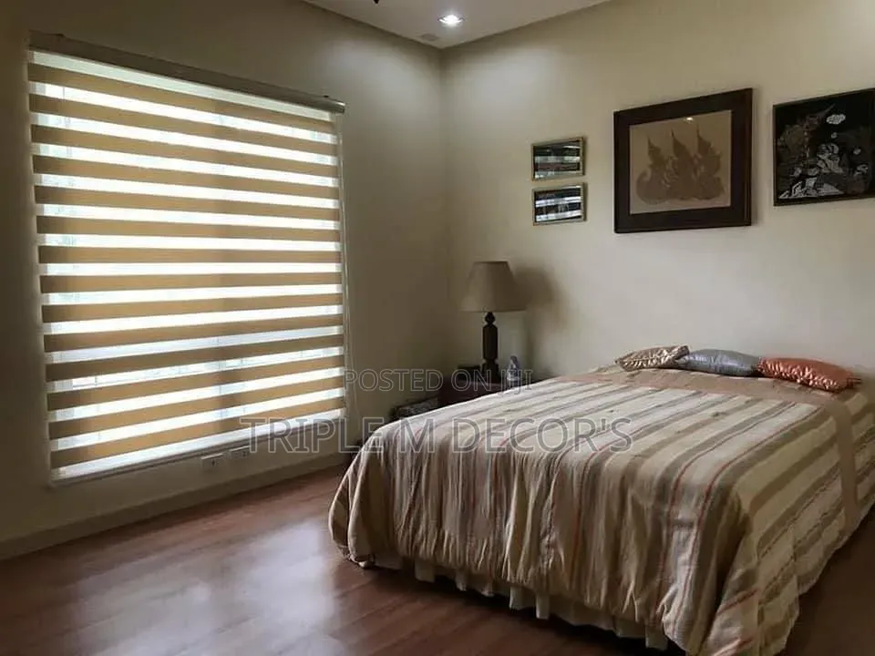 Durable Horizontal Window Blinds – Various Sizes & Colors