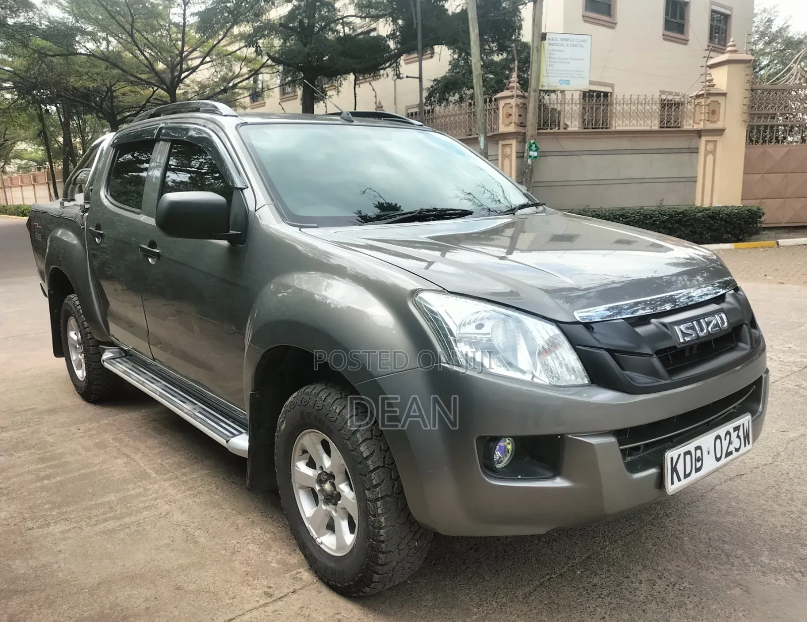 Isuzu D-MAX 2022 Gray