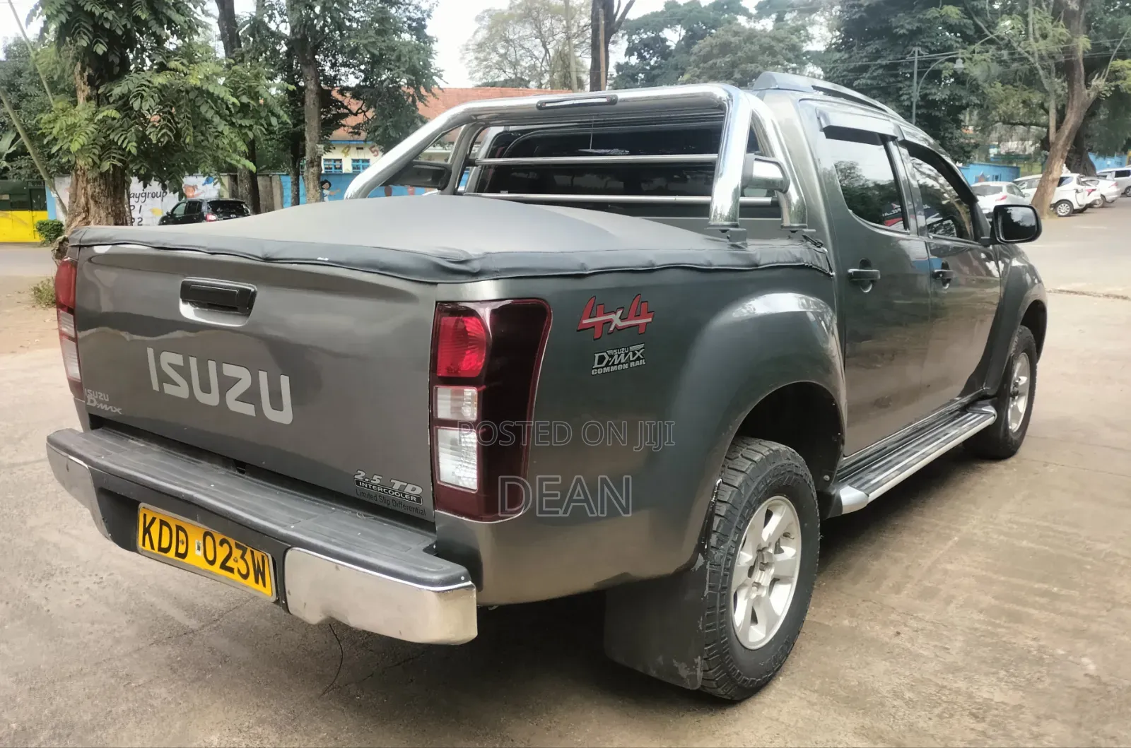 Isuzu D-MAX 2022 Gray