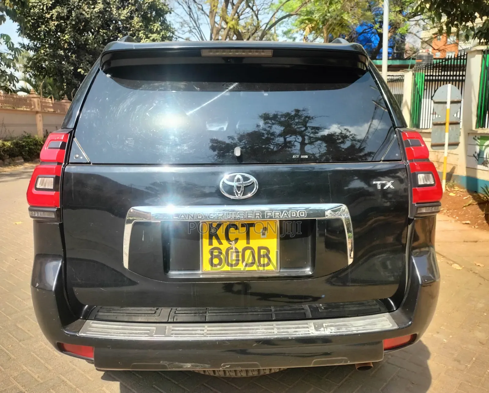 Toyota Land Cruiser Prado 2011 Black