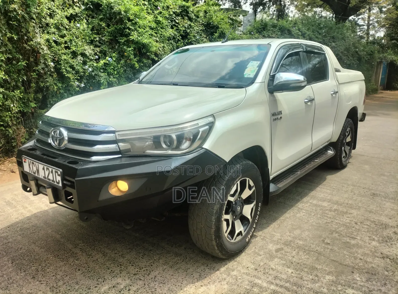 Toyota Hilux 2018 White
