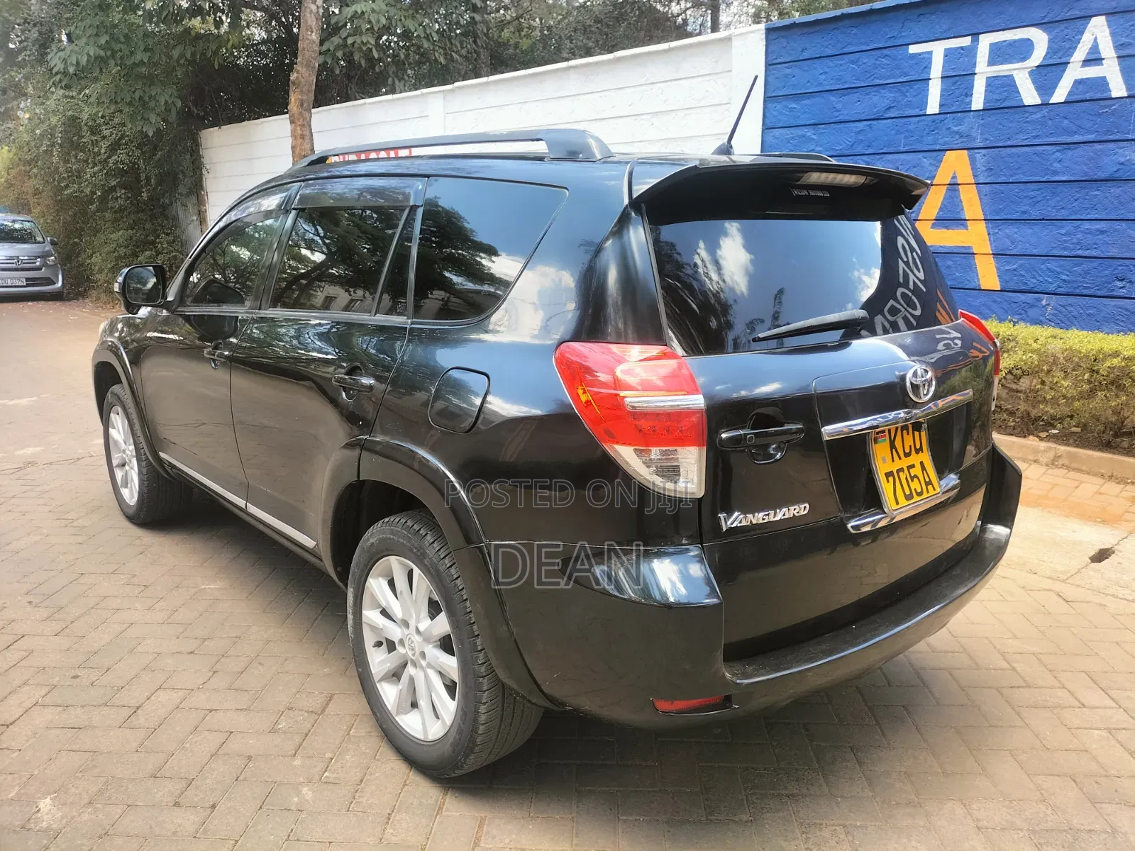 Toyota Vanguard 2011 Black