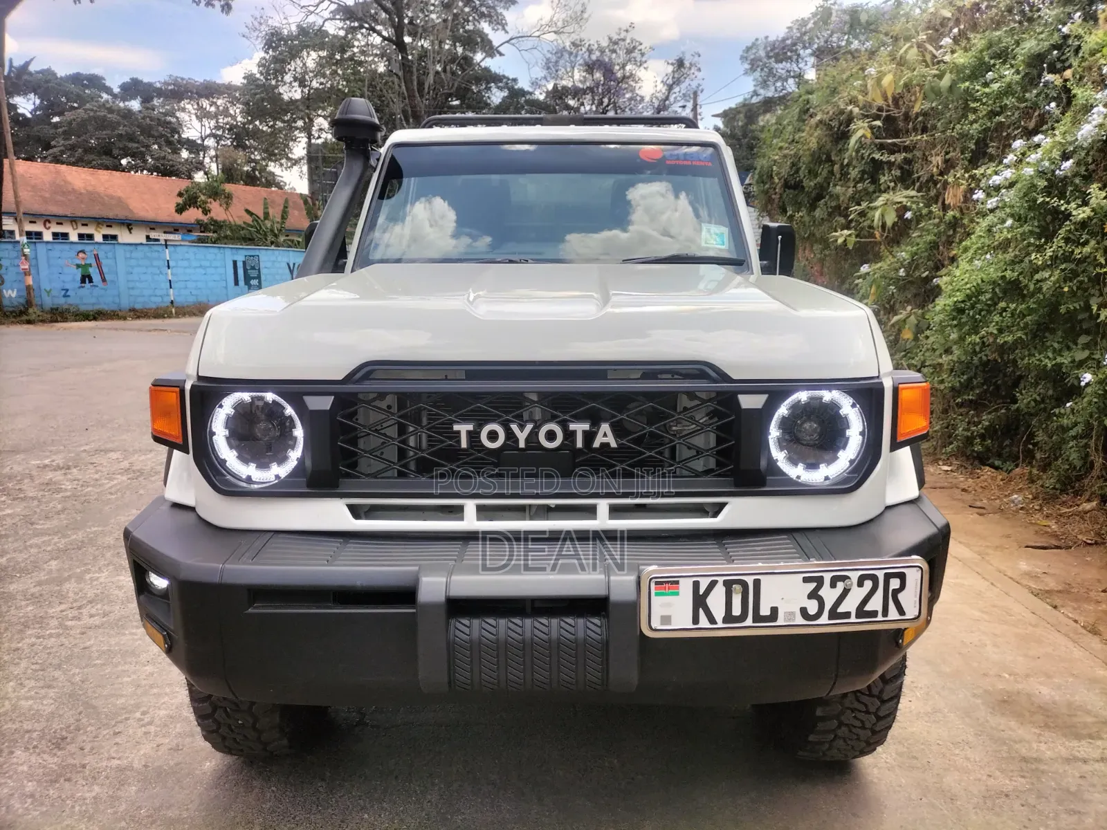 Toyota Land Cruiser 2022 White