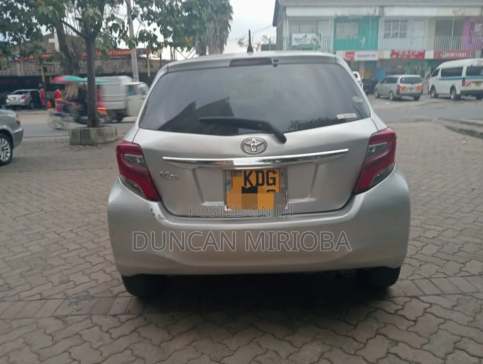 Toyota Vitz 2015