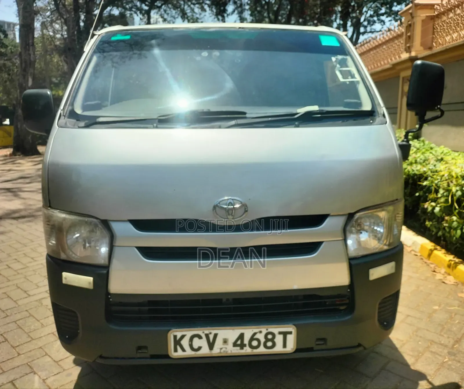 Toyota HiAce 2012 Silver