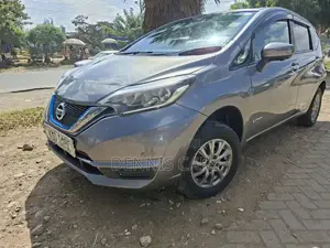 Nissan Note 1.2 Hybrid 2017 Gray