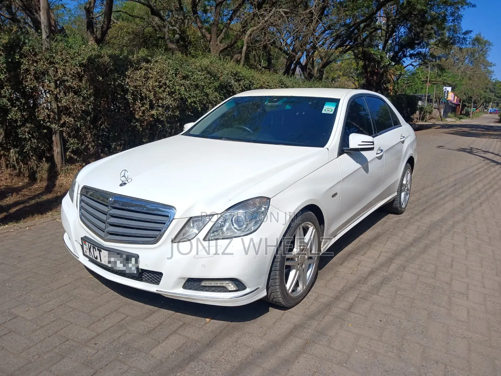 Mercedes-Benz E250 2011 White