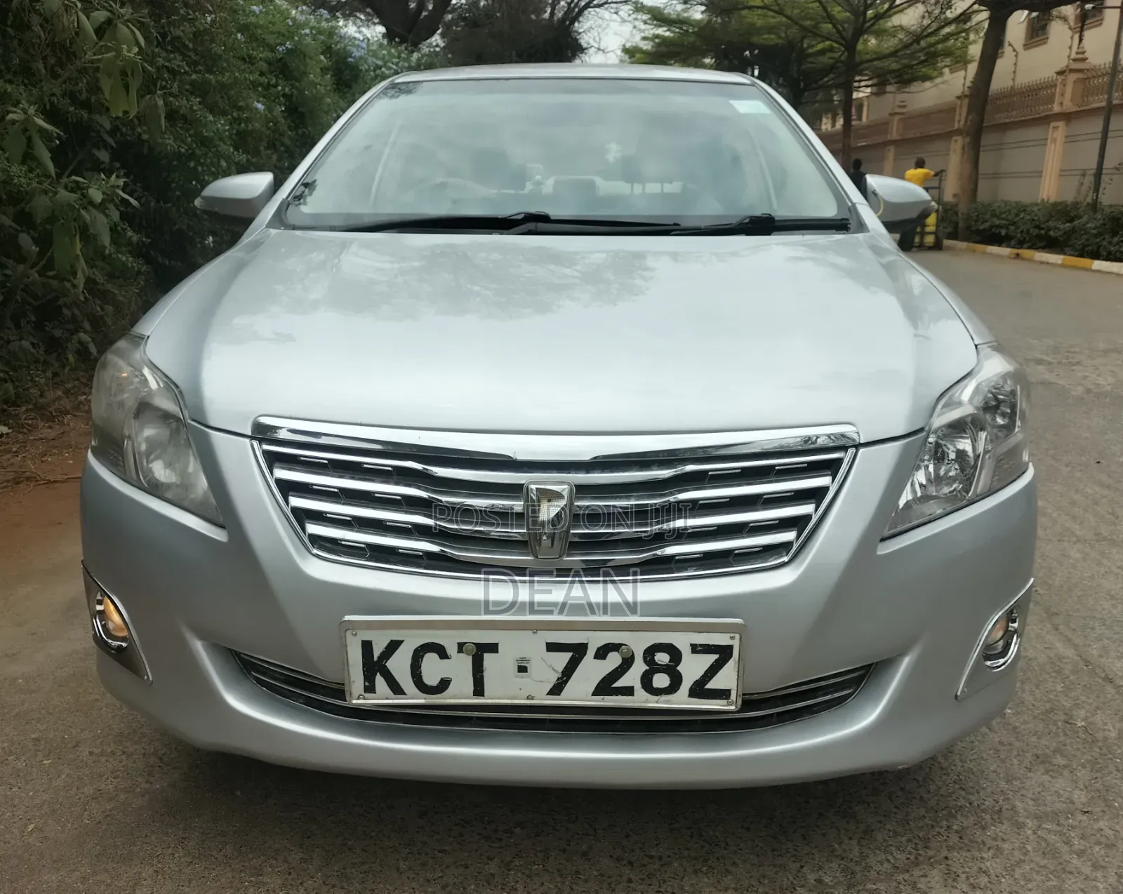 Toyota Premio 2011 Silver