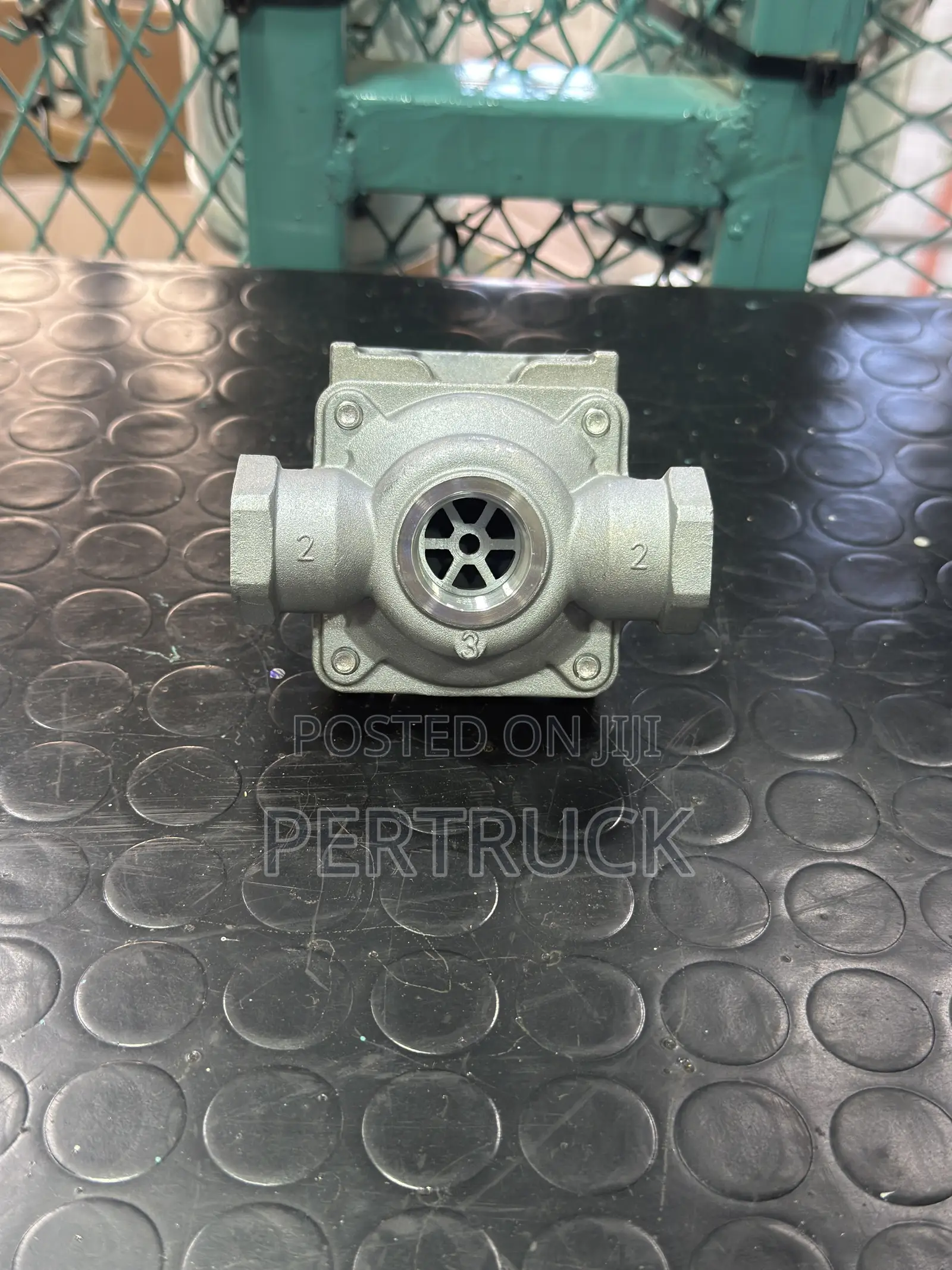 Rear Pressure Quick Release Valve Howo H2/H3 FG/1 Light Truc