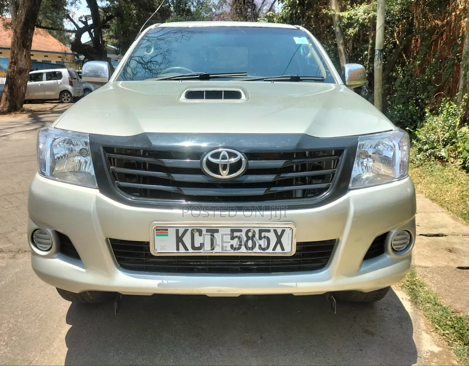 Toyota Hilux 2011 Brown