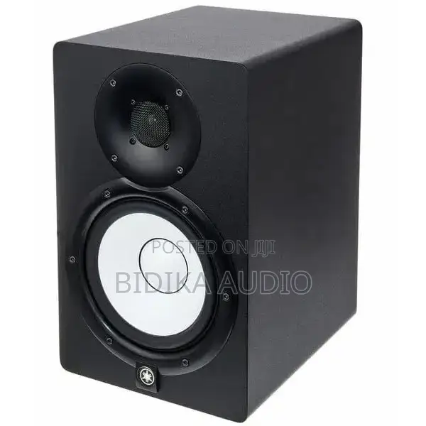 Yamaha HS7 6.5 Inch Powered Studio Monitor