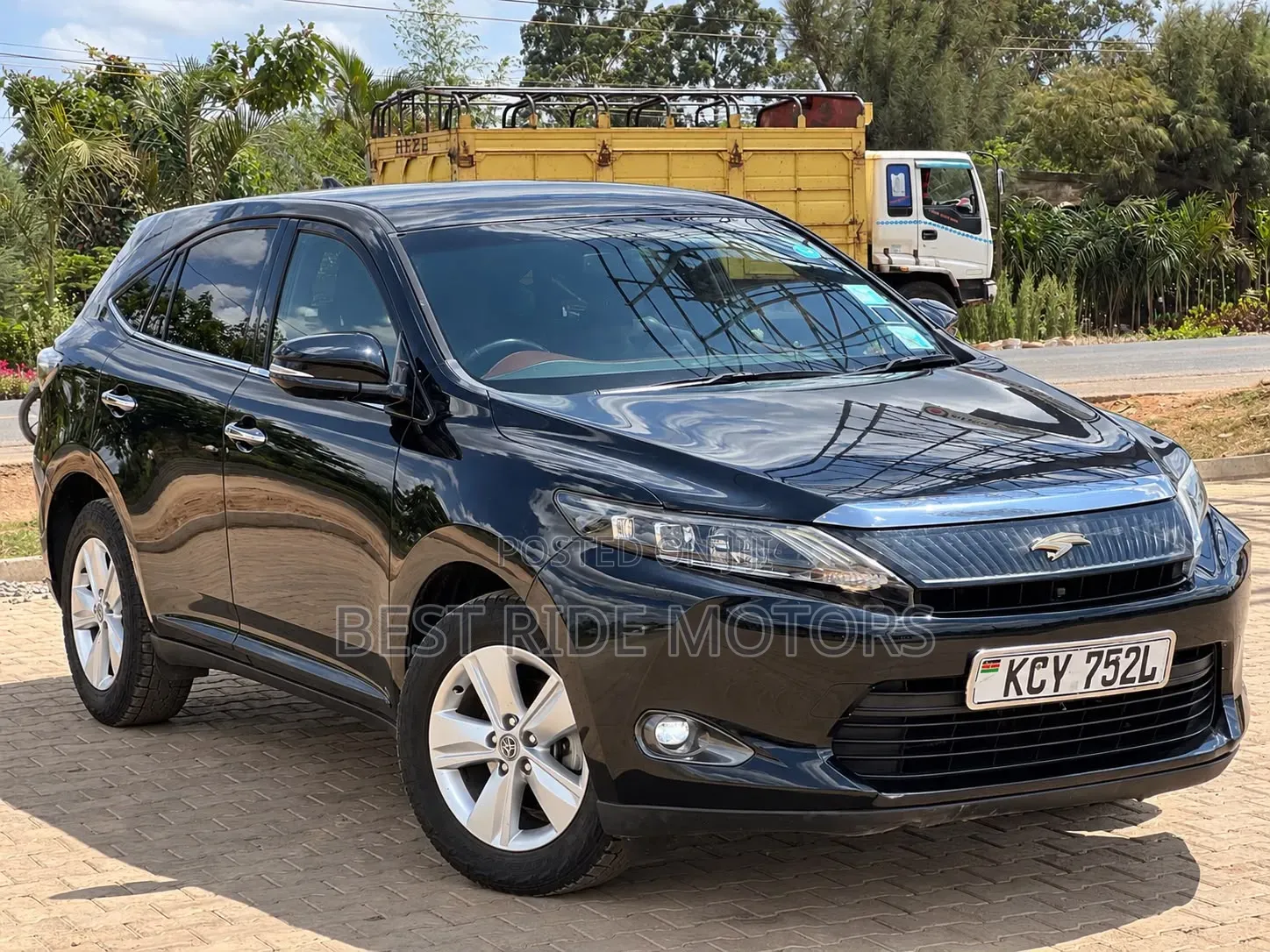 Toyota Harrier 2014