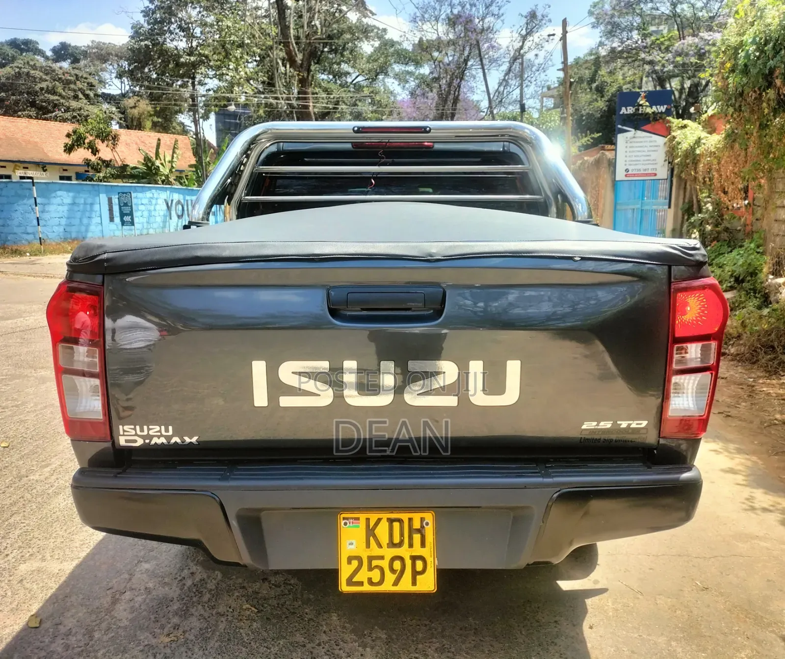 Isuzu D-MAX 2022 Gray