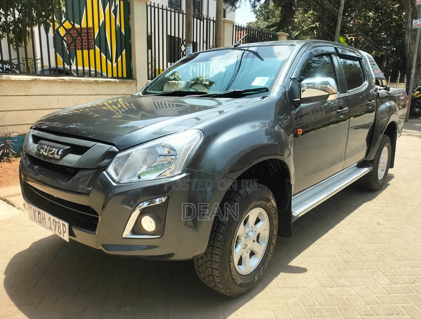 Isuzu D-MAX 2022 Gray