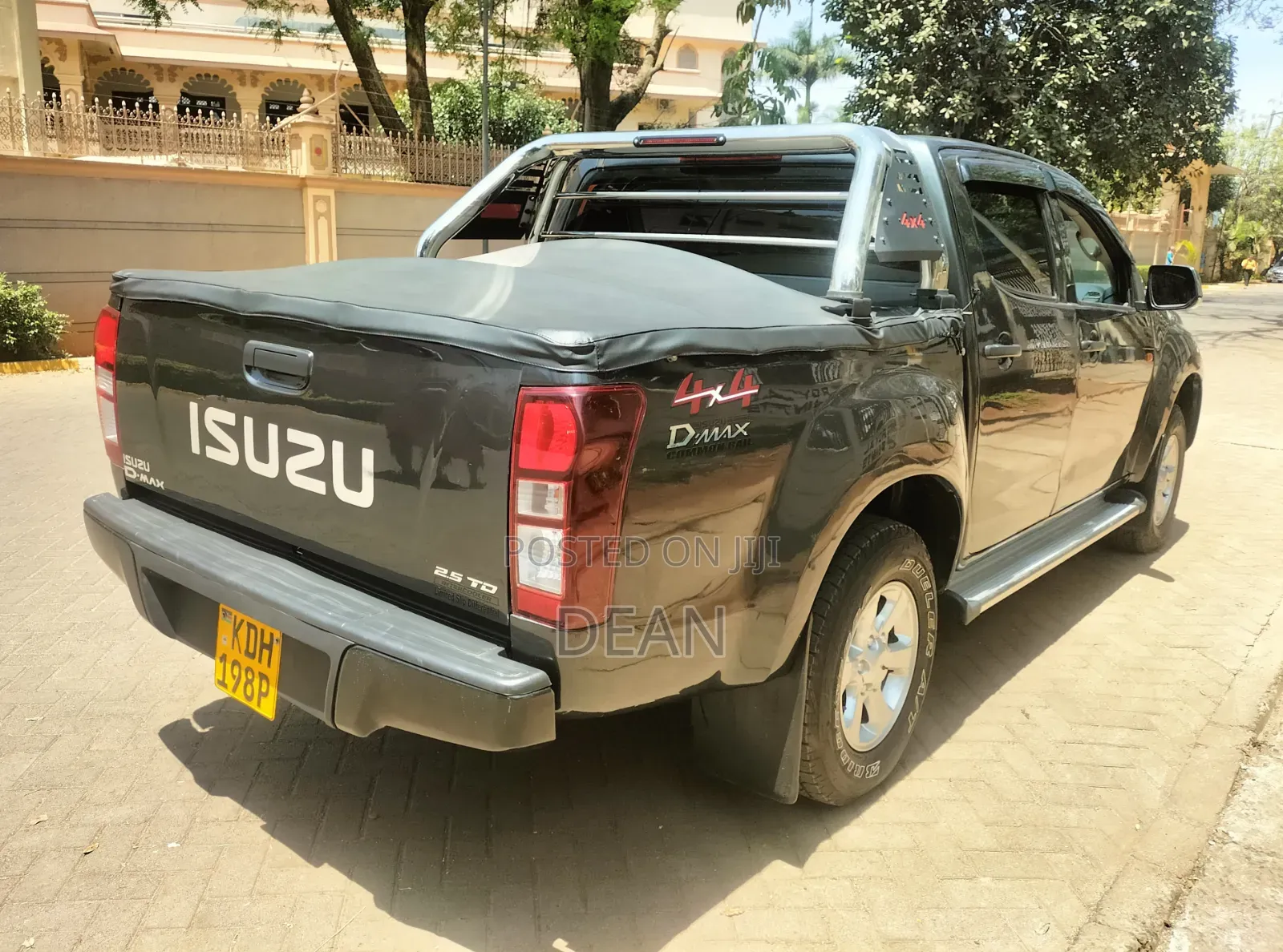 Isuzu D-MAX 2022 Gray