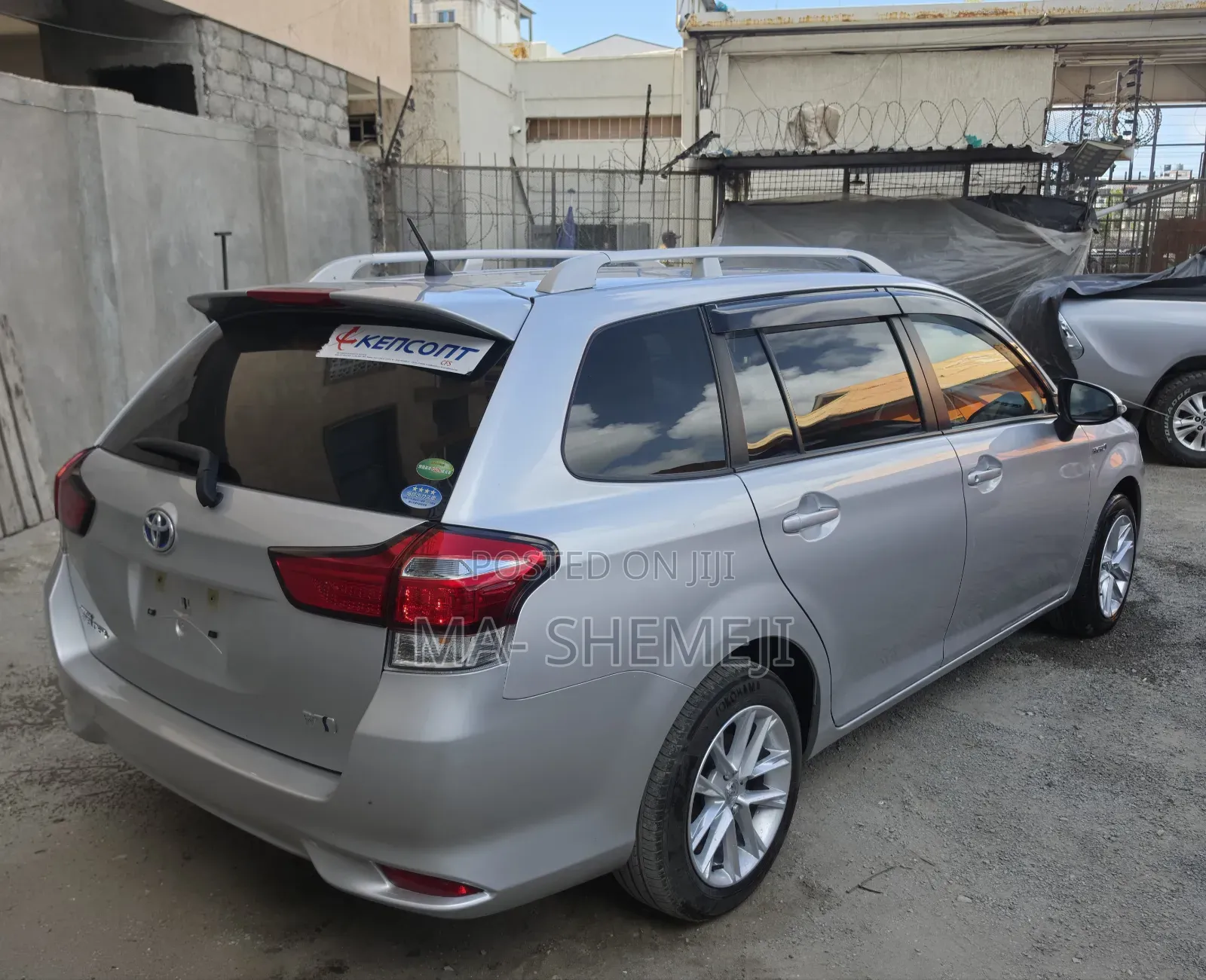 Toyota Corolla Fielder 1.5 Hybrid FWD 2020 Silver