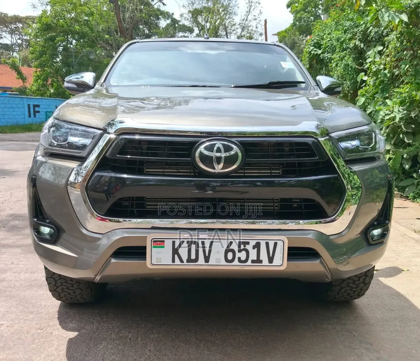 Toyota Hilux 2023 Green