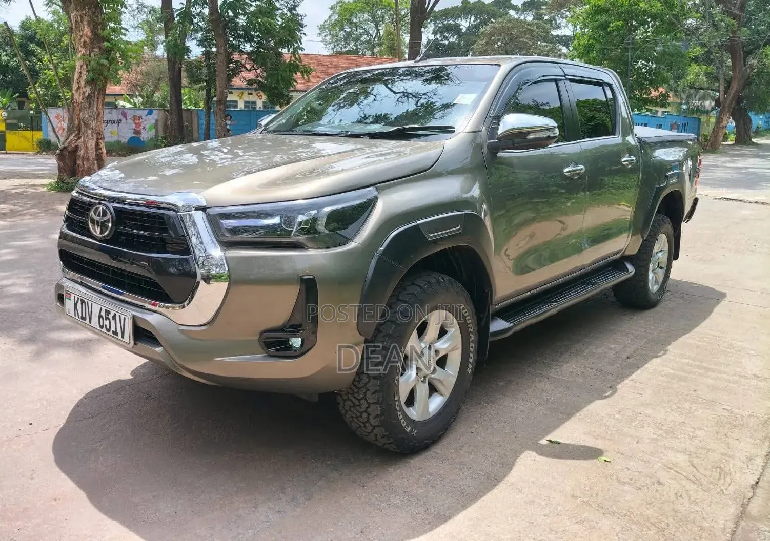 Toyota Hilux 2023 Green