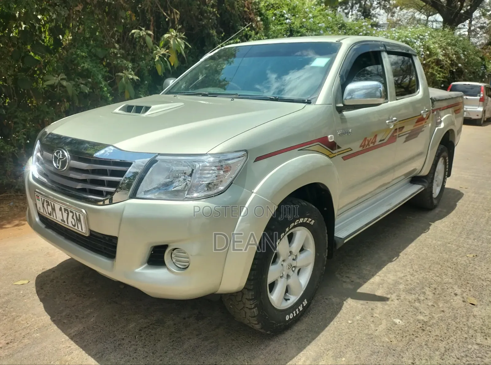 Toyota Hilux 2010 Brown