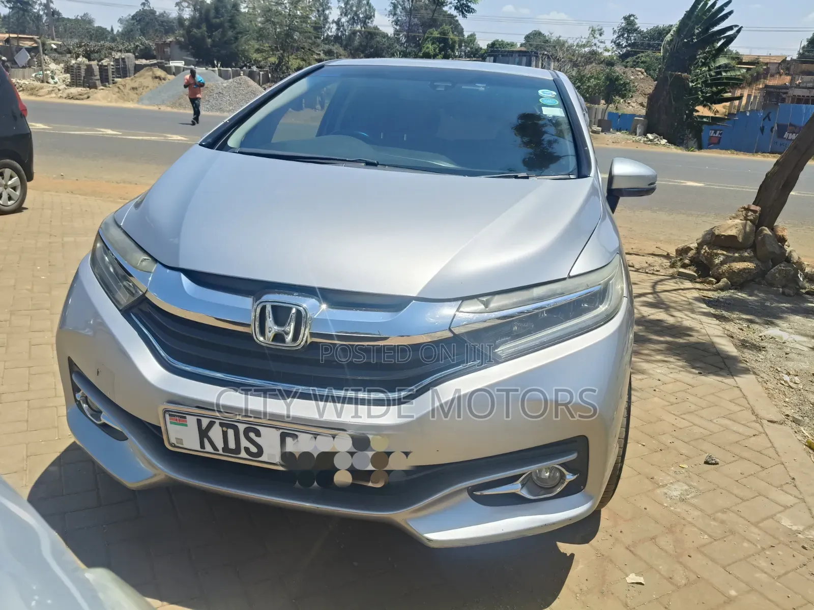 Honda Fit Shuttle 1.5 Hybrid 2WD 2017 Silver
